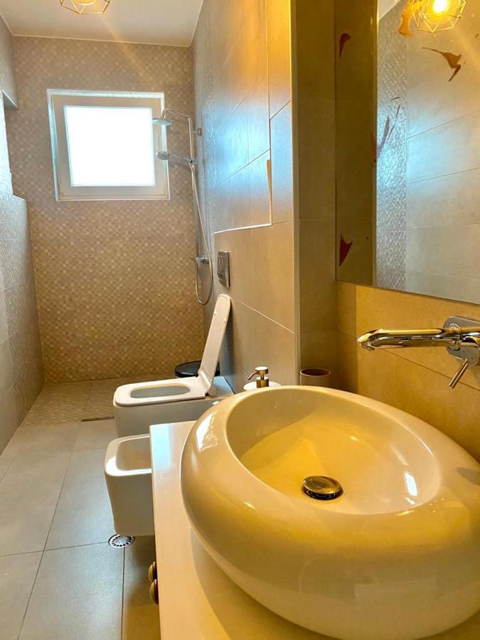 Cozy Lake Front Flat Bequeme Wohnung An Der See Поградец Екстериор снимка