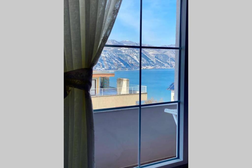 Cozy Lake Front Flat Bequeme Wohnung An Der See Поградец Екстериор снимка