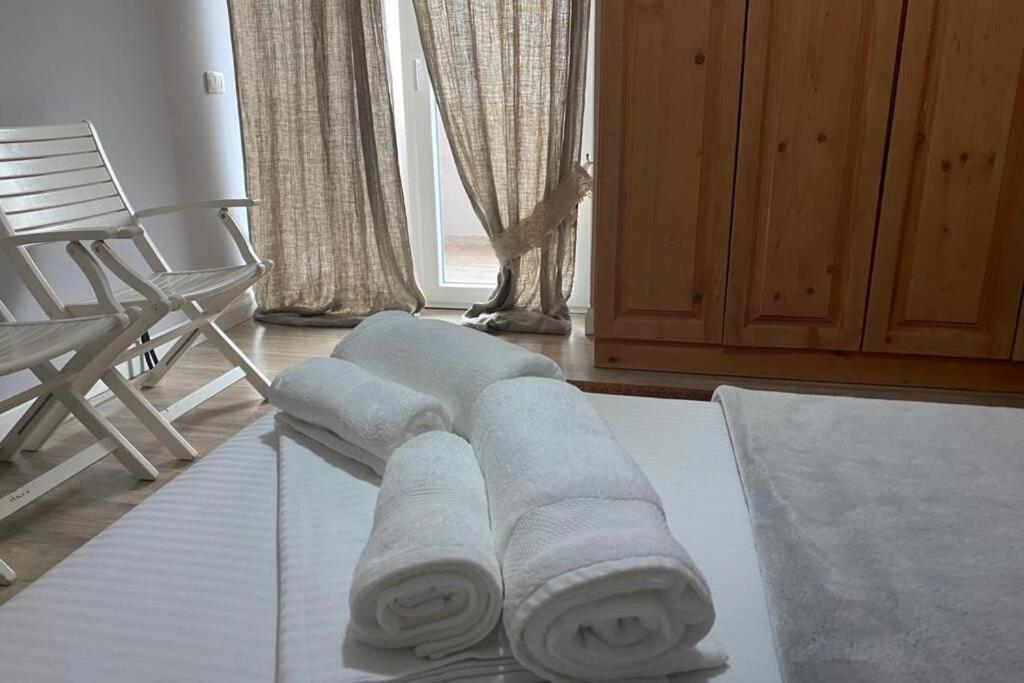 Cozy Lake Front Flat Bequeme Wohnung An Der See Поградец Екстериор снимка