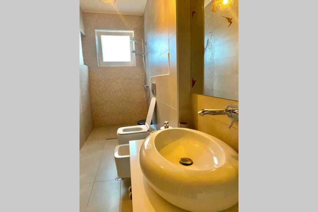 Cozy Lake Front Flat Bequeme Wohnung An Der See Поградец Екстериор снимка