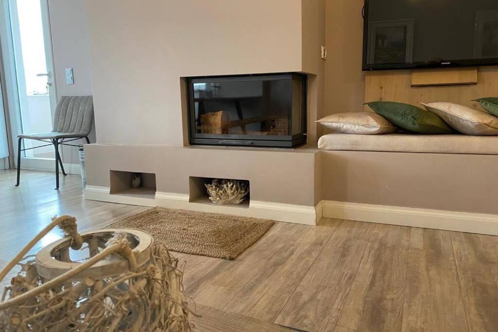 Cozy Lake Front Flat Bequeme Wohnung An Der See Поградец Екстериор снимка